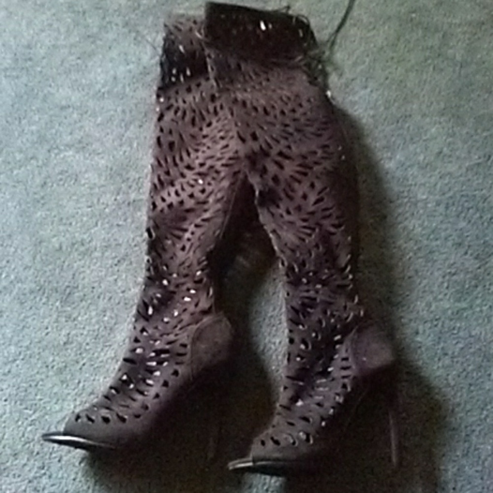 brand new pair of Glaze boots